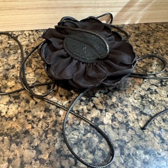 Beautiful Black Rosette - Picture 3 of 4